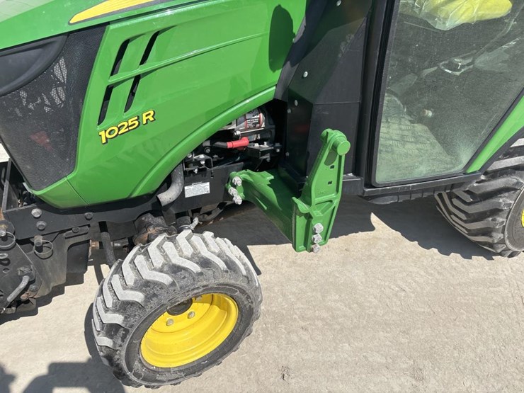 john-deere-1025r-image-16