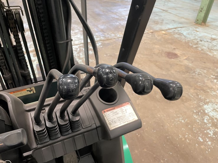 2018-mitsubishi-fgc25n-image-21