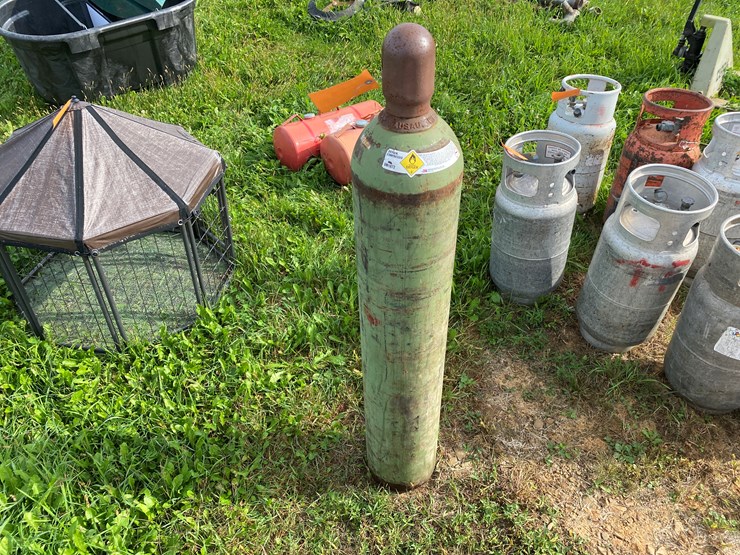 #1675-•-norweld-compressed-oxygen-tank-image-1