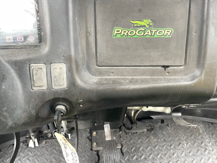 john-deere-gator-image-27