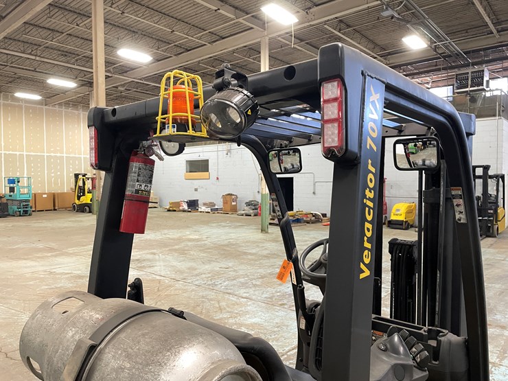 #5559-•-2017-yale-glc070-lp-forklift-image-37