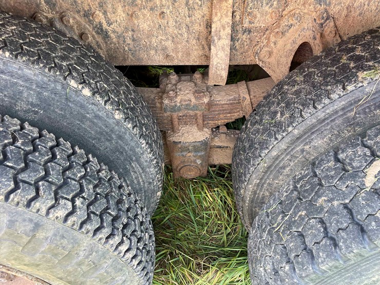 1982-international-dt466-image-57