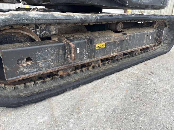 2019-bobcat-e85-image-54