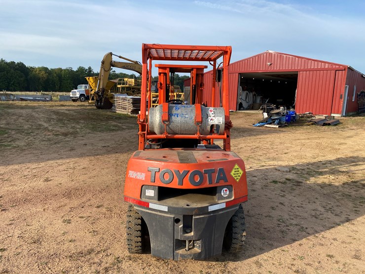 #1608-•-toyota-lp-forklift-image-6