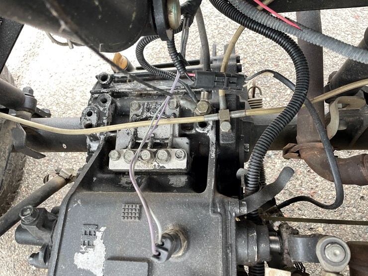 john-deere-gator-image-12