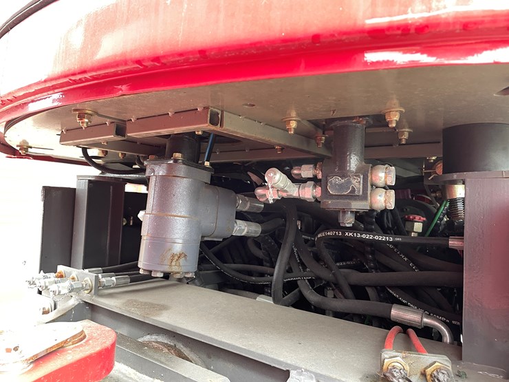 #5502-•-2024-magnum-4400l-wheel-loader-image-26