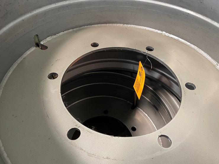 #7227-•-(2)-top-faith-tires-on-6-bolt-rims-image-12