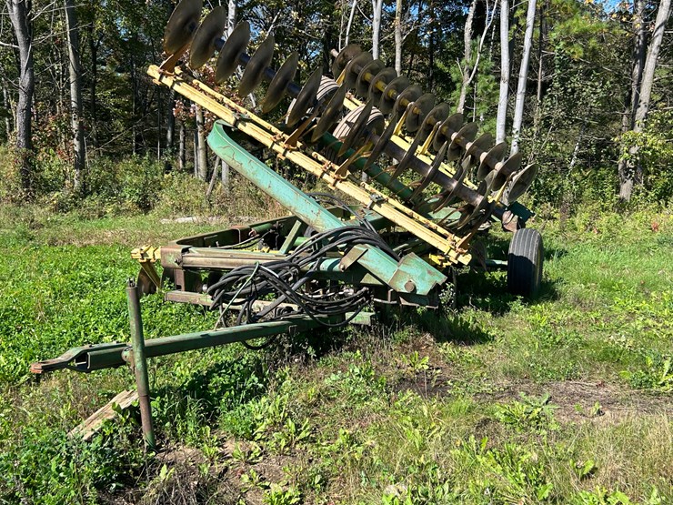 john-deere-20-image-1