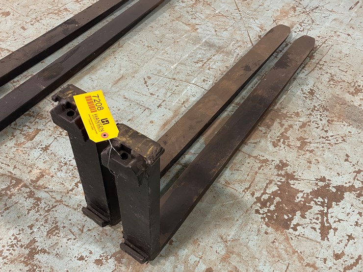 #7208-•-54"-x-4"-forklift-pallet-forks-image-3