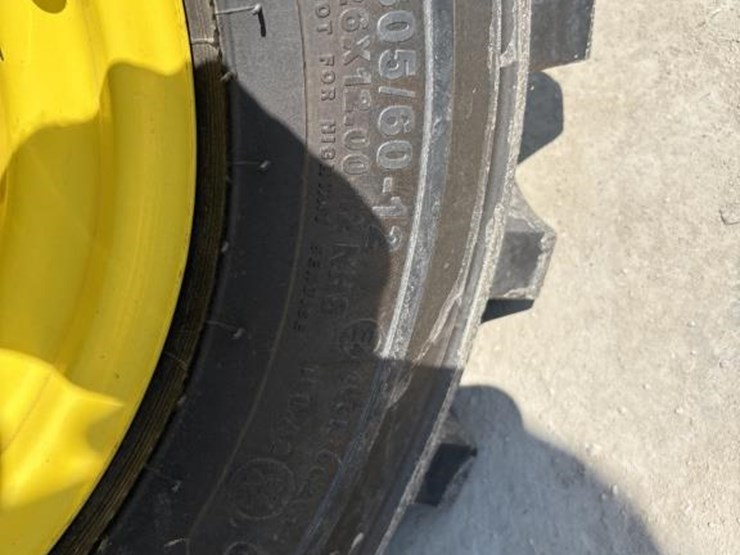 john-deere-1025r-image-32