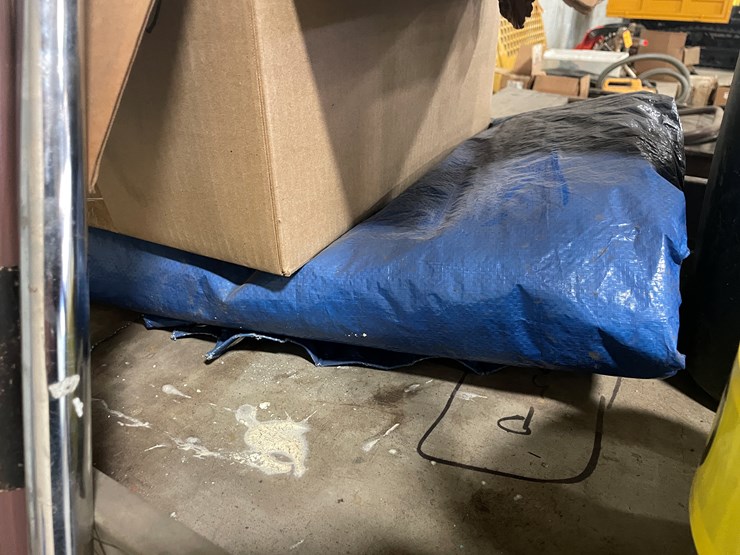 #7256-•-rolling-carts,-handled-tools,-rubber-gloves-and-more-image-10