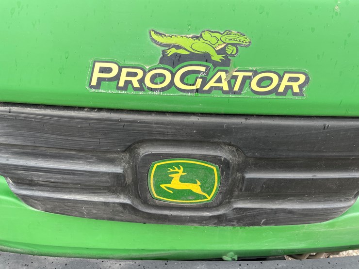 john-deere-gator-image-39
