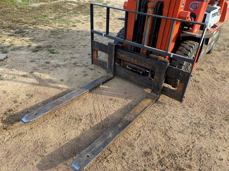 #1608-•-toyota-lp-forklift-image-11