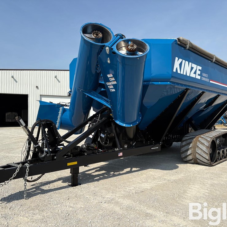 2024 Kinze 1421 Grain Cart