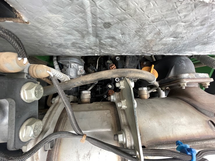 john-deere-1575-image-13