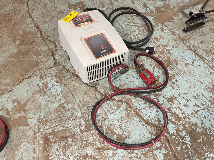 #7222-•-enersys-12-cell-battery-charger-image-2