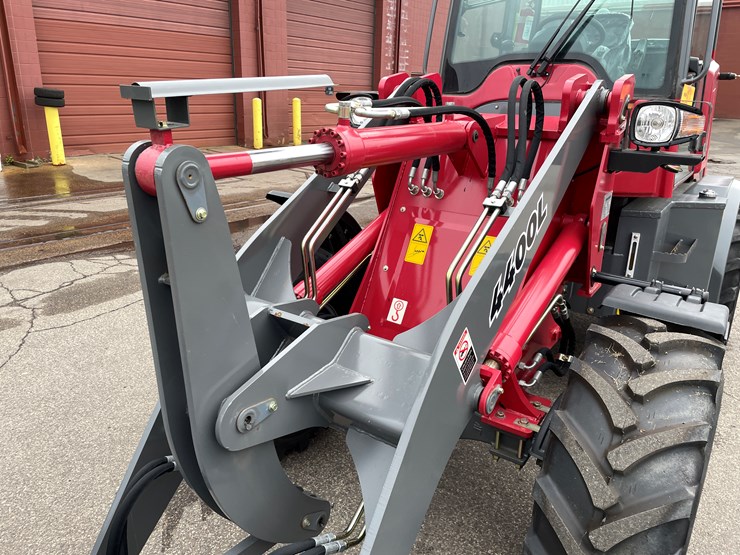 #5502-•-2024-magnum-4400l-wheel-loader-image-15