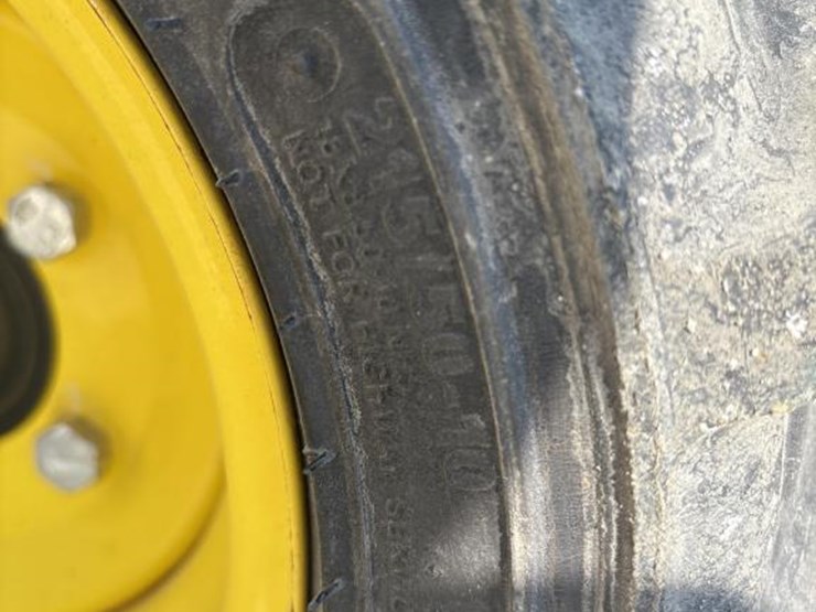 john-deere-1025r-image-29