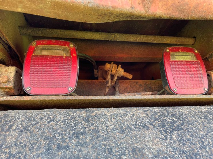 1982-international-dt466-image-62