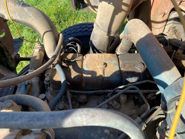 1982-international-dt466-image-46