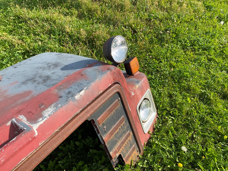 #1651-•-international-truck-hood-image-10