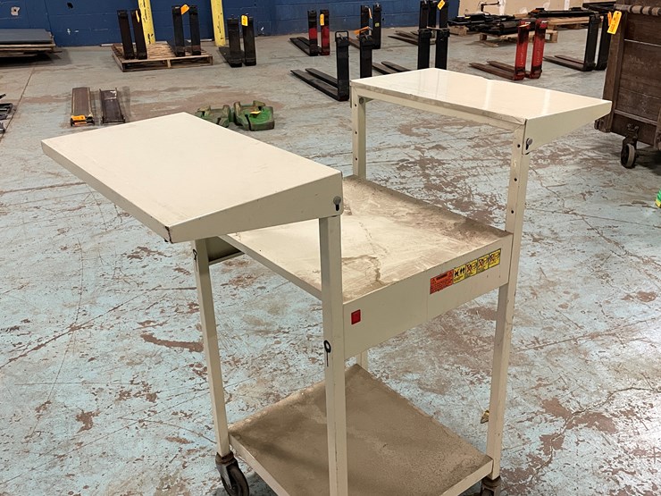 #7256-•-rolling-carts,-handled-tools,-rubber-gloves-and-more-image-14