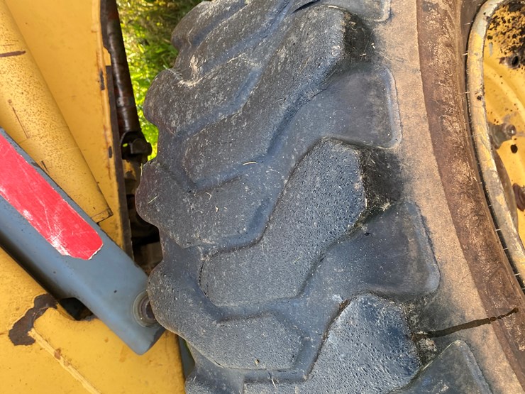 new-holland-655e-image-17