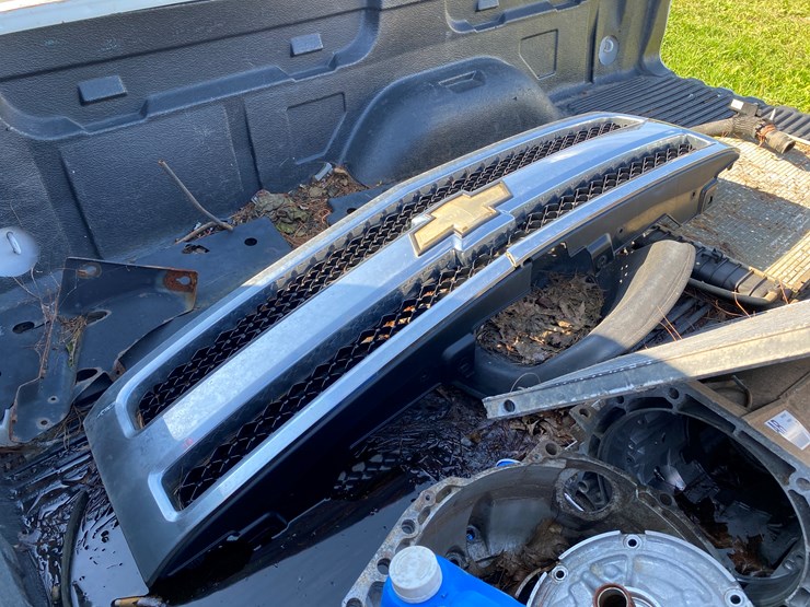 #1598-•-2010-chevy-silverado-1500-regular-cab-pickup-truck-(no-title)-image-64