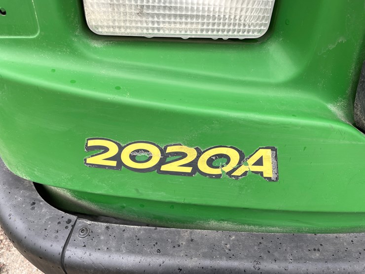 john-deere-gator-image-40