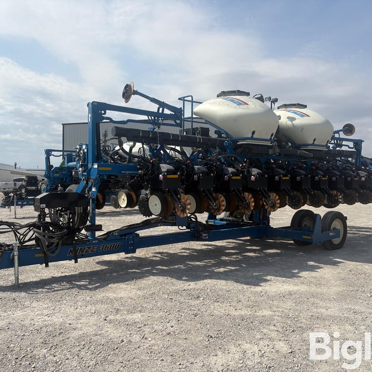 2013 KINZE 3600