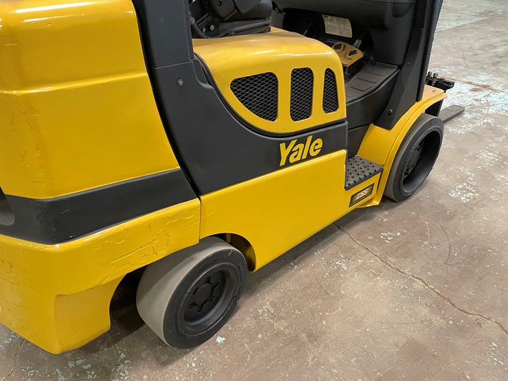 #5559-•-2017-yale-glc070-lp-forklift-image-38