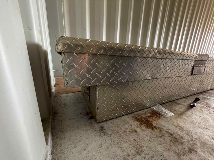 #1615-•-tractor-supply-diamond-plate-tool-box-image-10