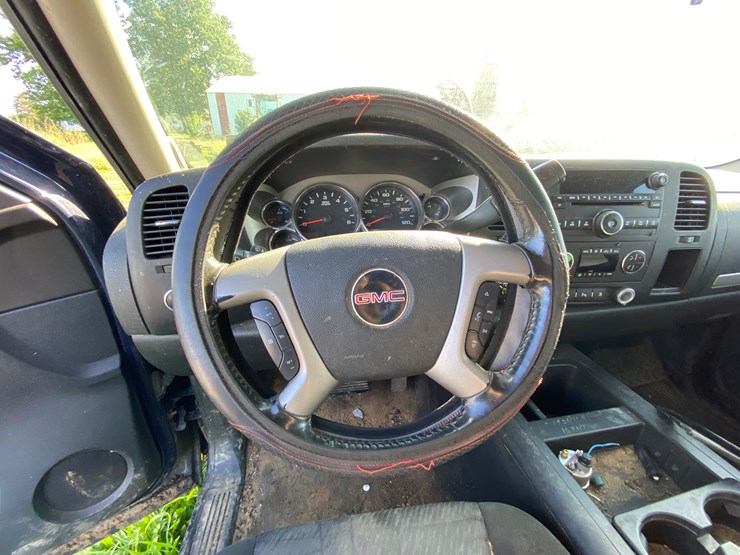 2010-gmc-sierra-1500-image-60