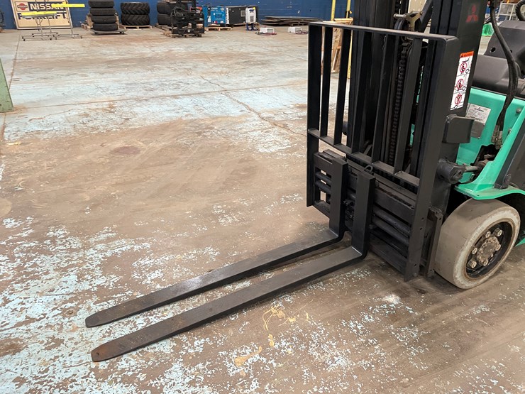 2018-mitsubishi-fgc25n-image-10