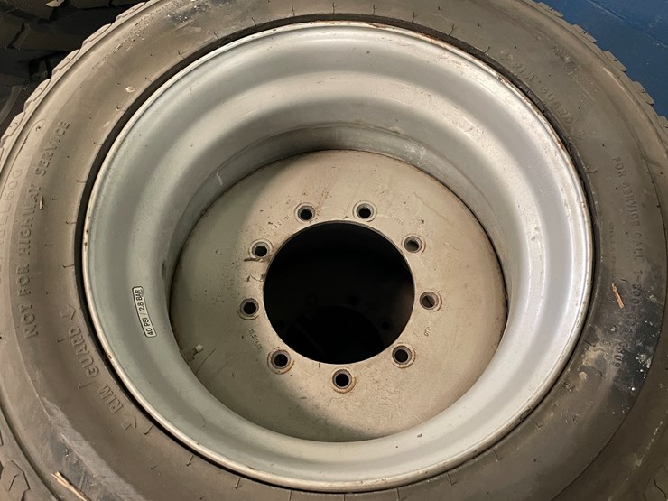 #7226-•-(4)-turf-tires-on-9-bolt-rims-image-10