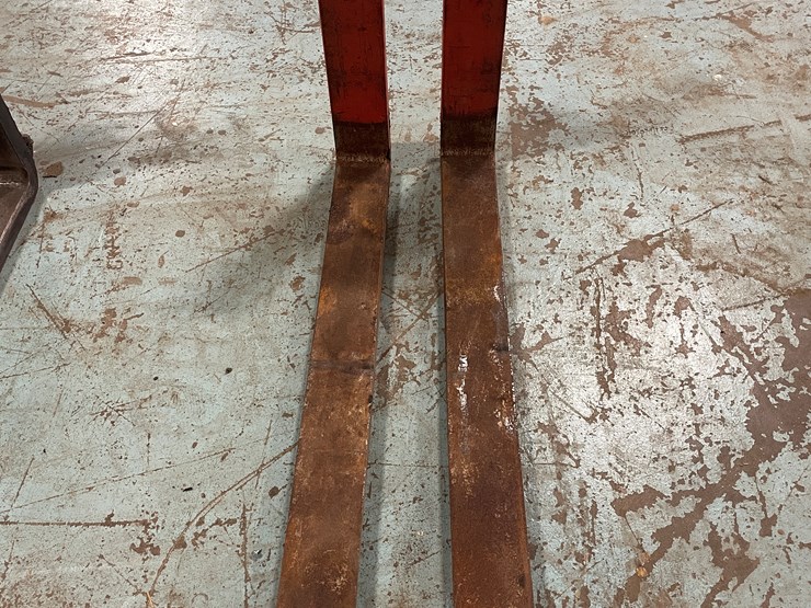 #7207-•-36"-x-4"-forklift-pallet-forks-image-2