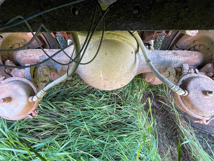 1982-international-dt466-image-63