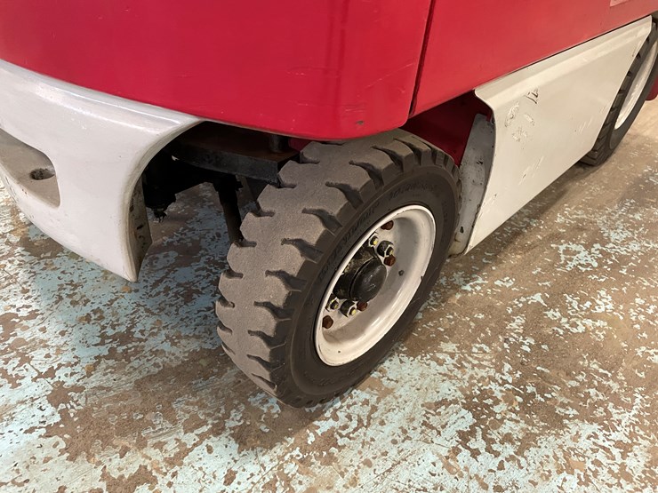 #5568-•-toyota-7-runner-1,500-lbs.-electric-forklift-image-25