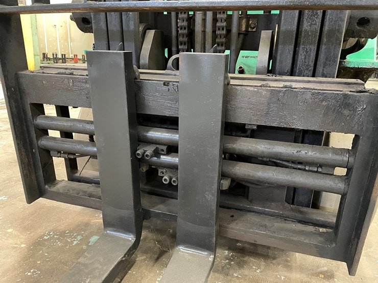 2018-mitsubishi-fgc25n-image-12