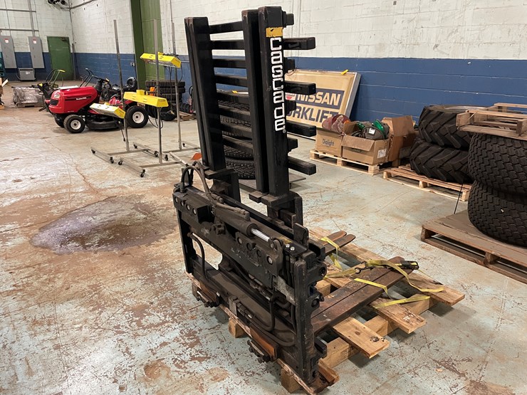 #5570-•-cascade-forklift-attachment-image-3