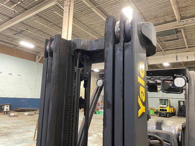#5559-•-2017-yale-glc070-lp-forklift-image-14