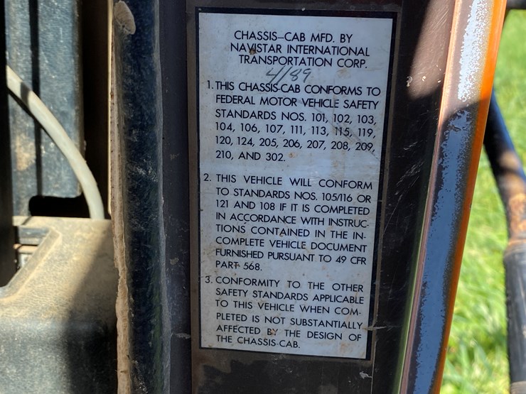 international-4900-image-64