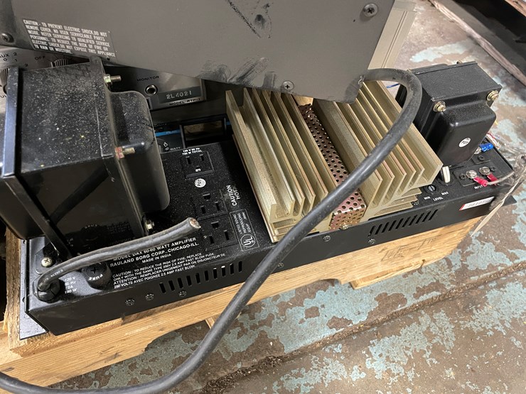 #7244-•-misc.-electronic-equipment-image-10