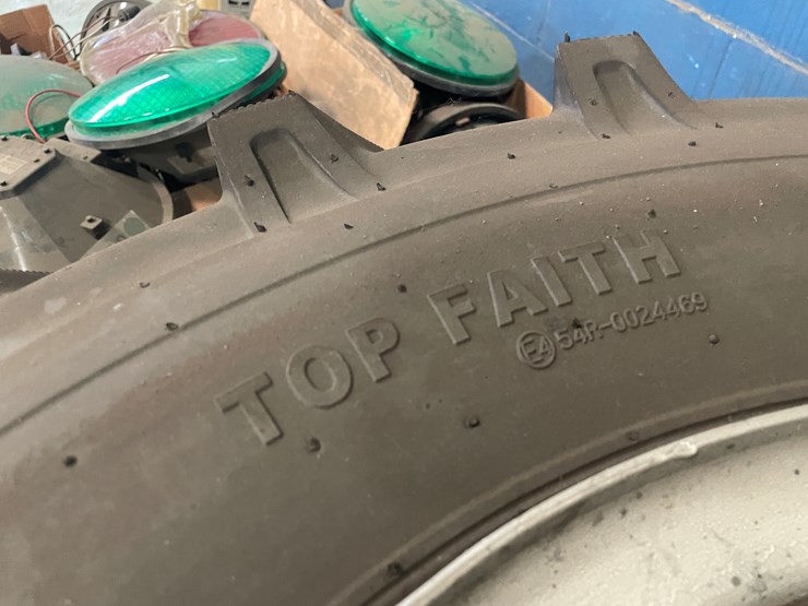#7227-•-(2)-top-faith-tires-on-6-bolt-rims-image-8