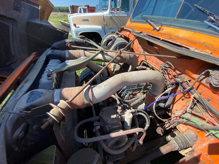 1988-ford-l9000-image-16