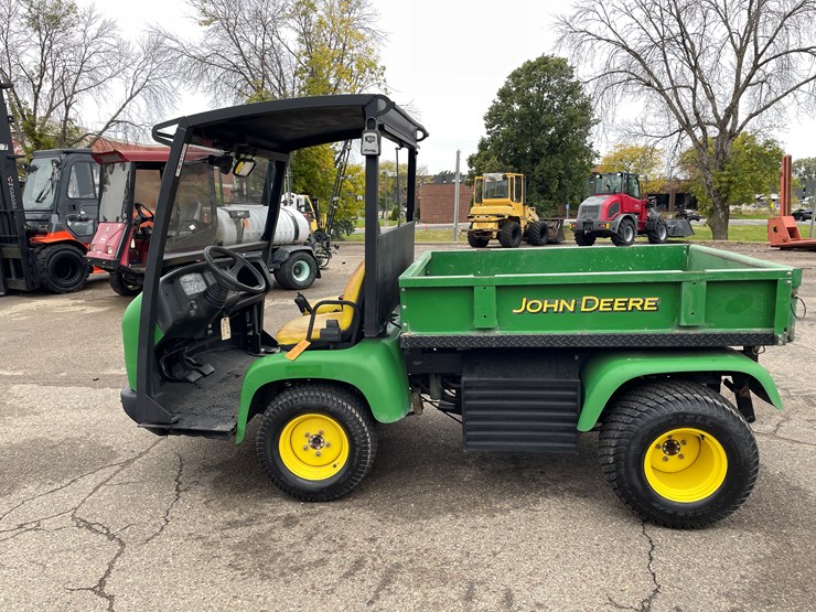 john-deere-gator-image-8