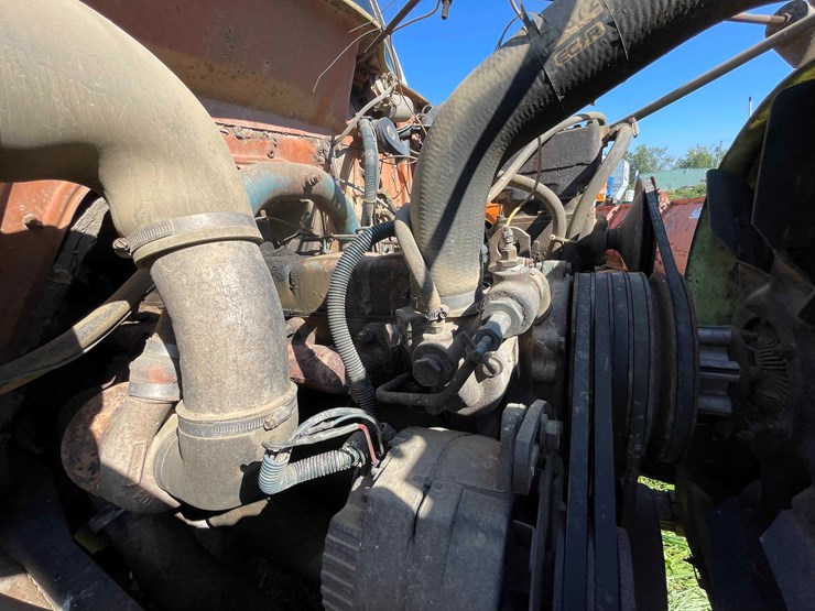 1982-international-dt466-image-111