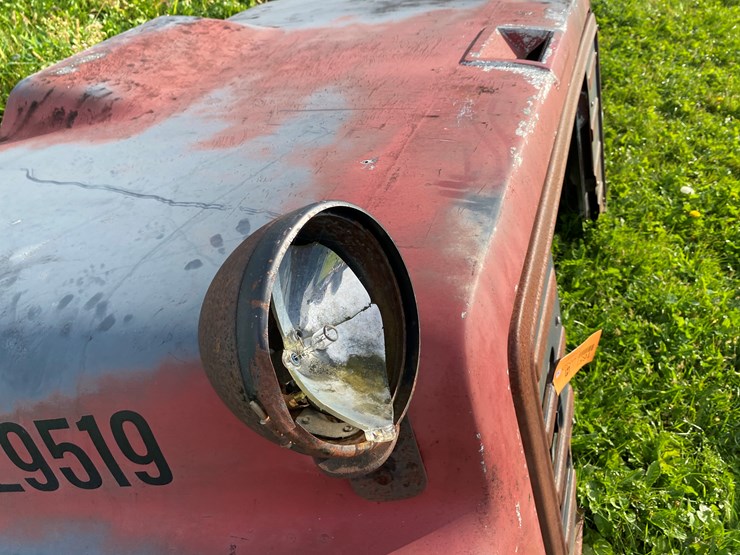 #1651-•-international-truck-hood-image-7