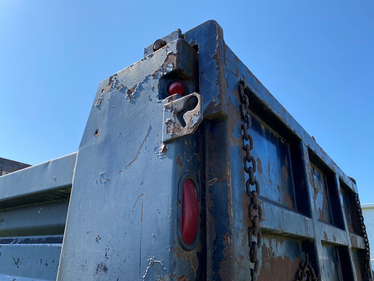 international-4900-image-25