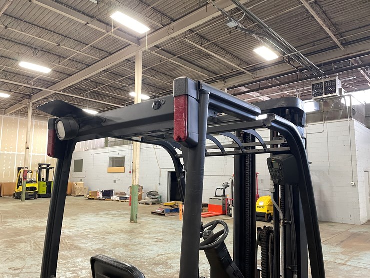 #5565-•-2020-yale-erp040-electric-forklift-image-29